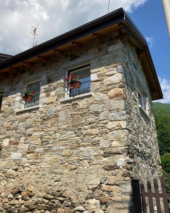Bed and Breakfast Il Riccio Di Ricciano Casale Corte Cerro Zewnętrze zdjęcie